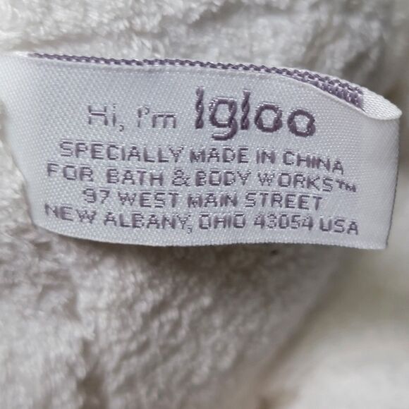 Bath & Body Works White Polar Bear "Igloo" w/ Silver Hooded Jacket - Picture 7 of 8